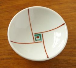砥部焼・梅山窯 豆小皿(ふうしゃ)を上から見て