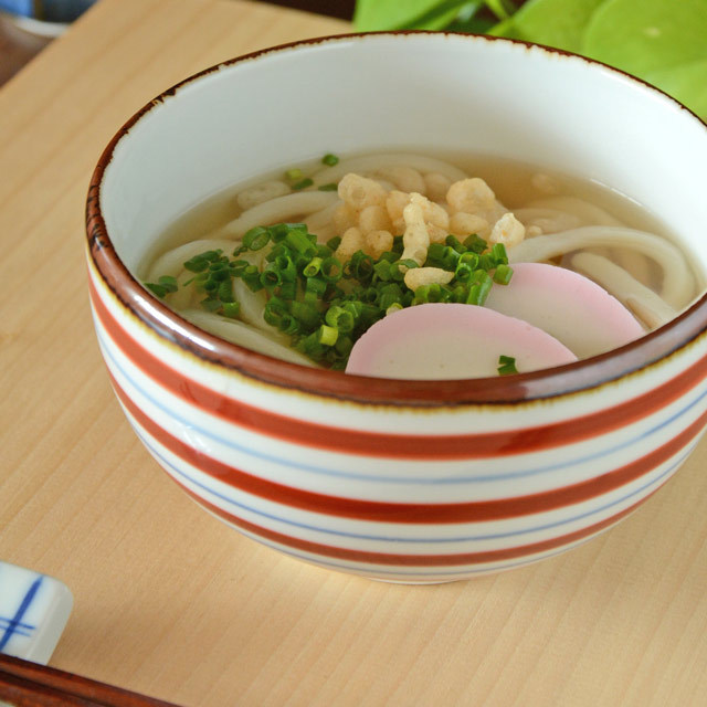 和食器・砥部焼　赤絵こまの丸碗