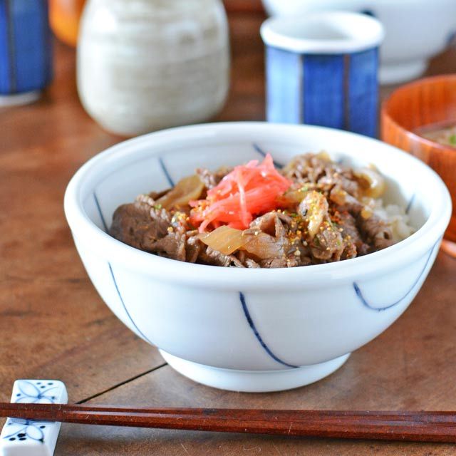 和食器・砥部焼　しましま柄の丼鉢(小)